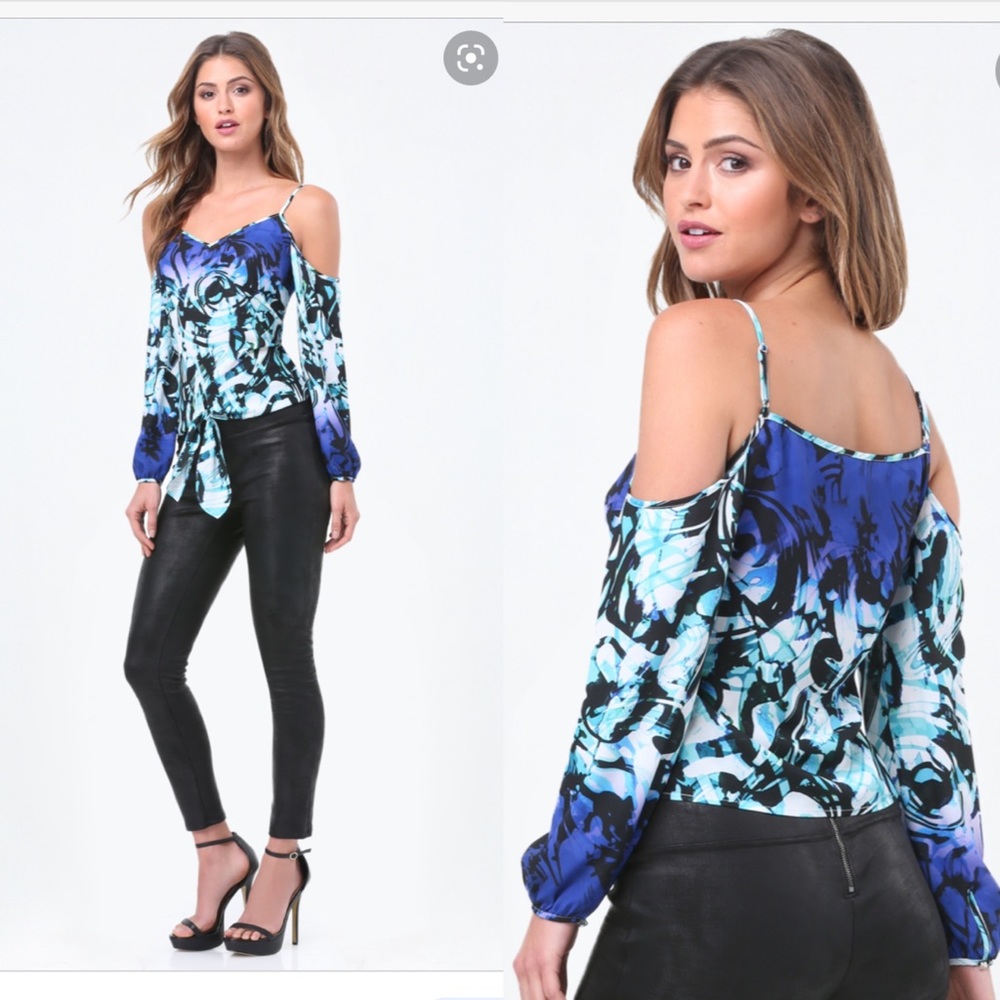 Bebe twilight print cold shoulder tie front top S